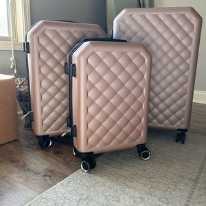 Luggage set